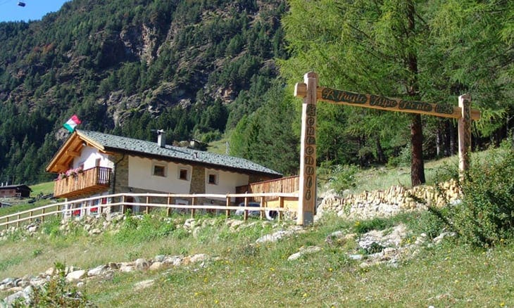 Rifugio Ponte e l'ingresso