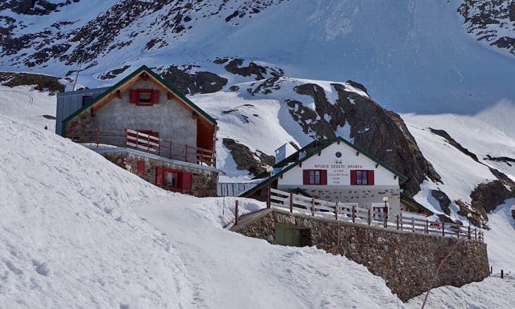 Rifugio Branca in Inverno