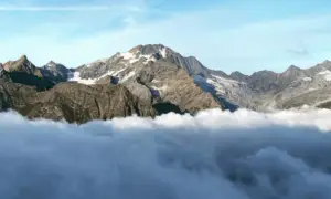 Monte Disgrazia visto dal rifugio Longoni